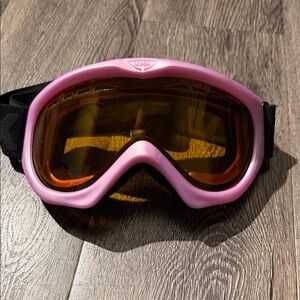 Vintage UVEX Pink Ski/Snowboarding Goggles with Amber Lens
